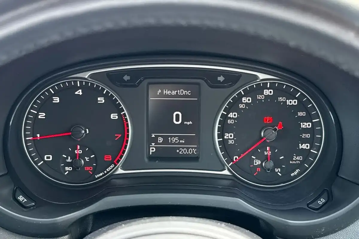 2017-audi-a1-14-tfsi-sportback-5d-s-tronic-big-17