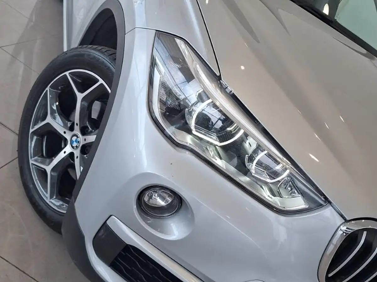 2018-bmw-x1-15-sdrive-18i-xline-134bhp-big-8