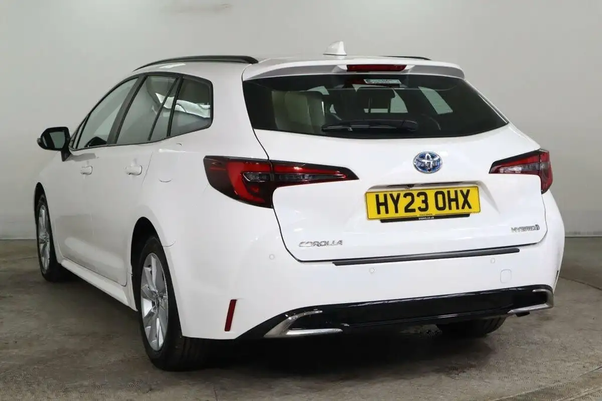 2023-toyota-corolla-18-vvt-i-icon-138bhp-touring-sports-5d-big-6