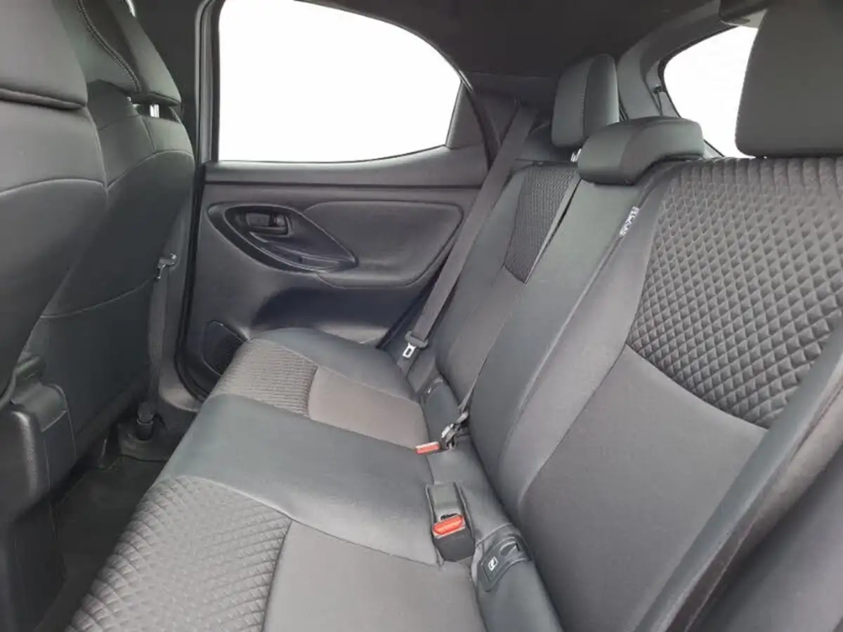 2022-toyota-yaris-15-vvt-i-dynamic-big-5