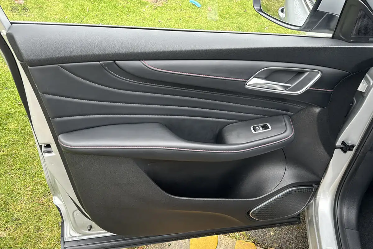 2023-mg-hs-15t-gdi-trophy-258ps-plug-in-hybrid-auto-big-42