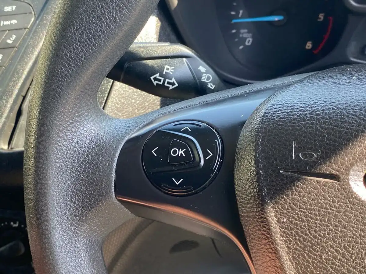 2016-ford-transit-connect-16tdci-l1-200-panel-big-32