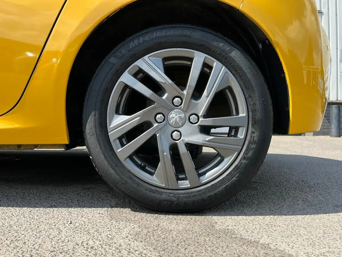 2022-peugeot-208-12-puretech-active-premium-75ps-big-17
