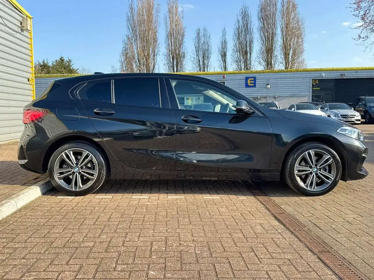2023-bmw-1-series-15-118i-sport-dct-big-9