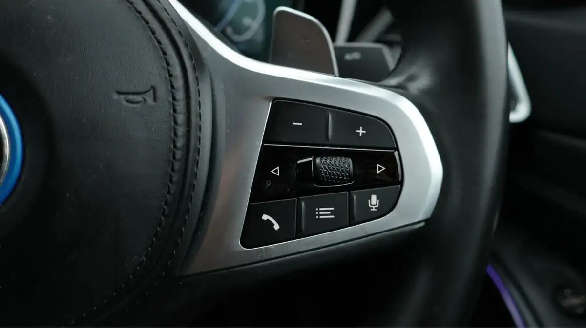 2021-bmw-3-series-20-330e-m-sport-pro-edition-saloon-4d-big-24