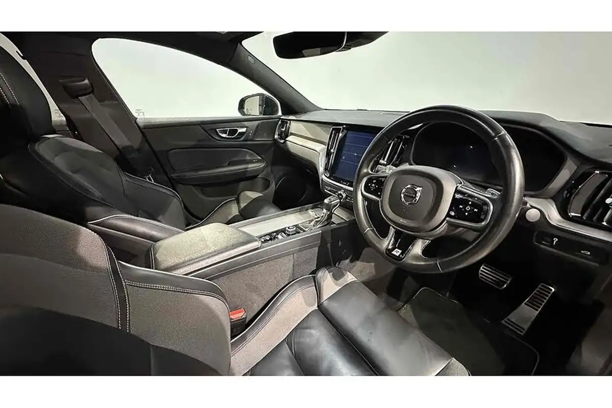 2019-volvo-s60-20-t5-r-design-plus-big-28