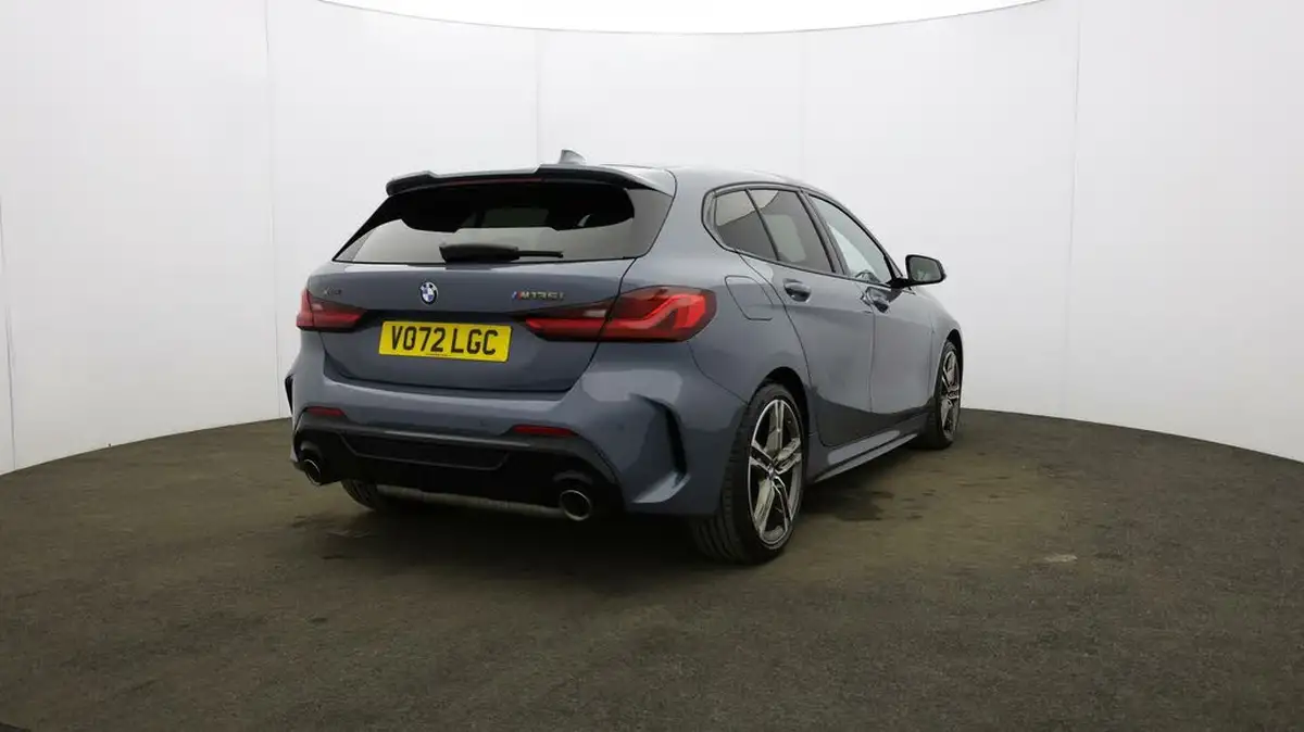 2022-bmw-1-series-20-m135i-xdrive-big-51