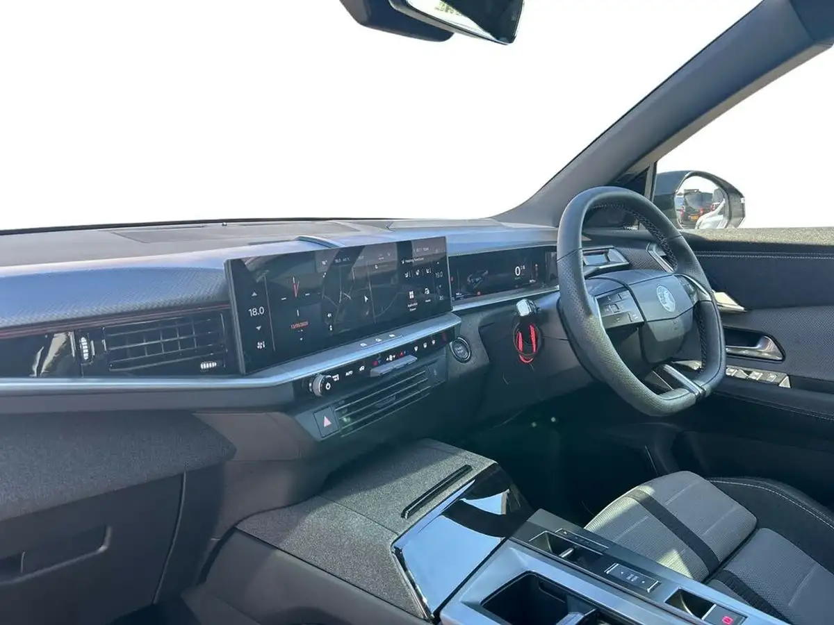 2024-vauxhall-grandland-e-ultimate-big-8