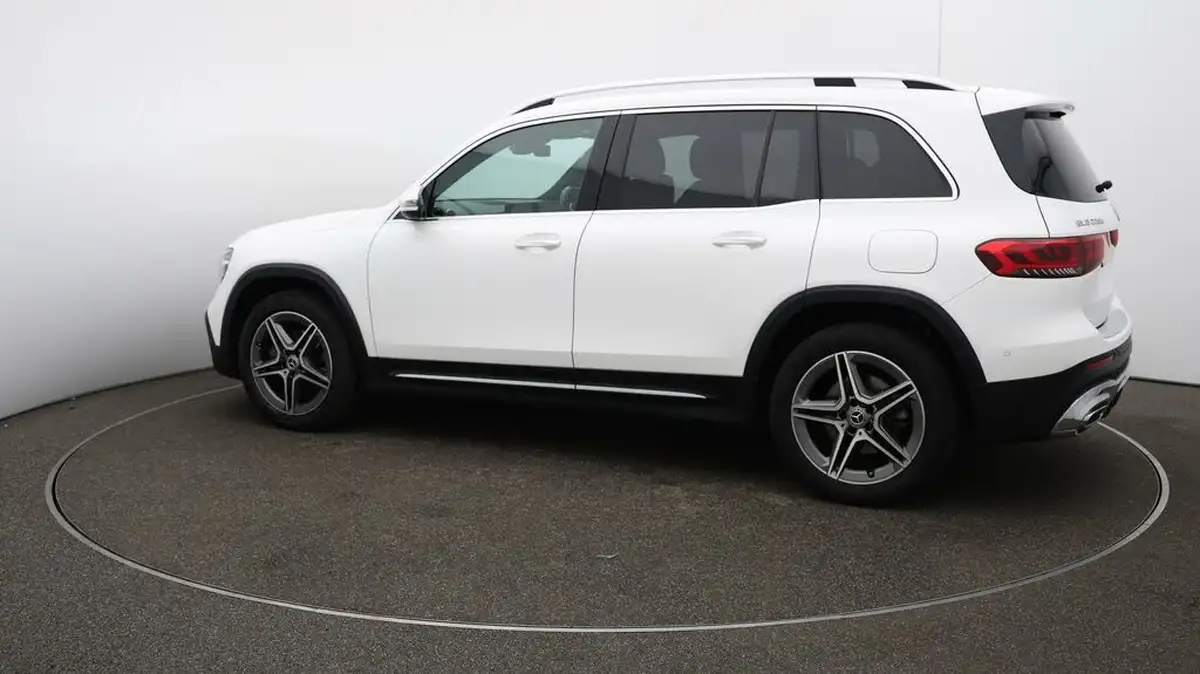 2020-mercedes-benz-glb-class-20d-glb220d-amg-line-premium-5-big-51