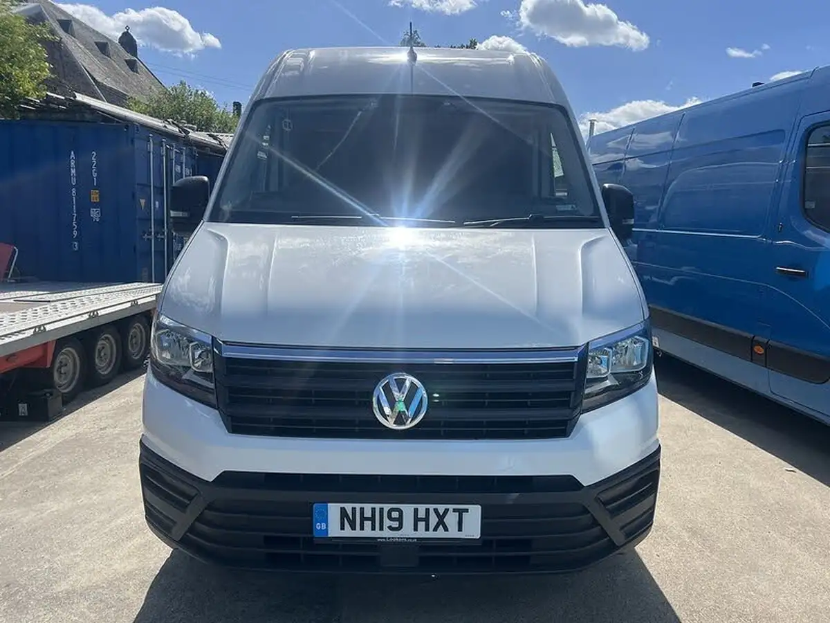 2019-volkswagen-crafter-20tdi-cr35-mwb-140pseu6-startline-panel-van-big-1