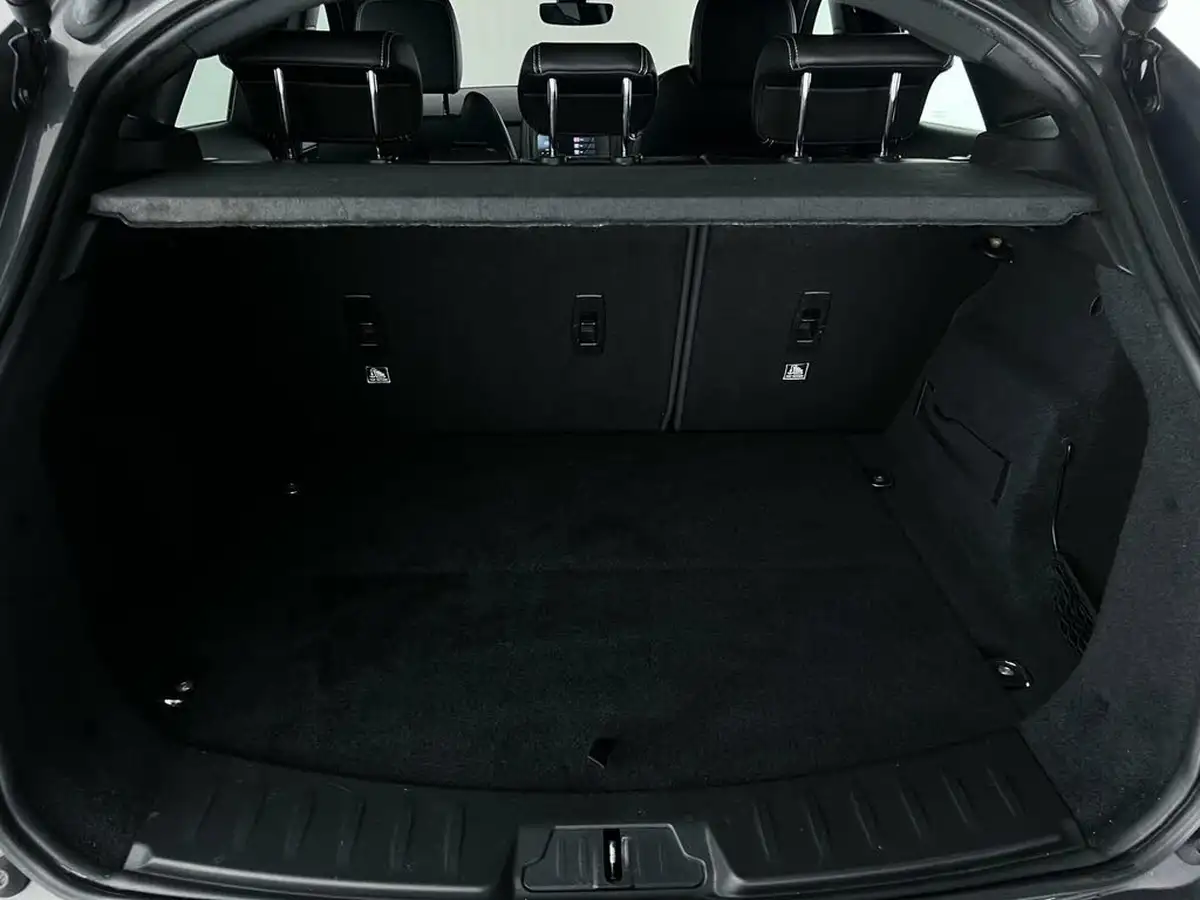 2018-jaguar-e-pace-20-i4-r-dynamic-se-249ps-big-12