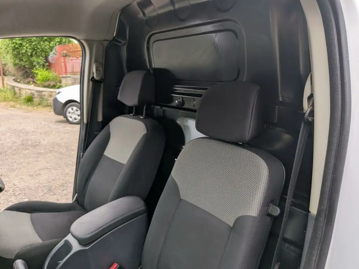2017-renault-kangoo-maxi-15td-ll21-energy-dci-110-maxi-business-eu6-panel-1461cc-big-68