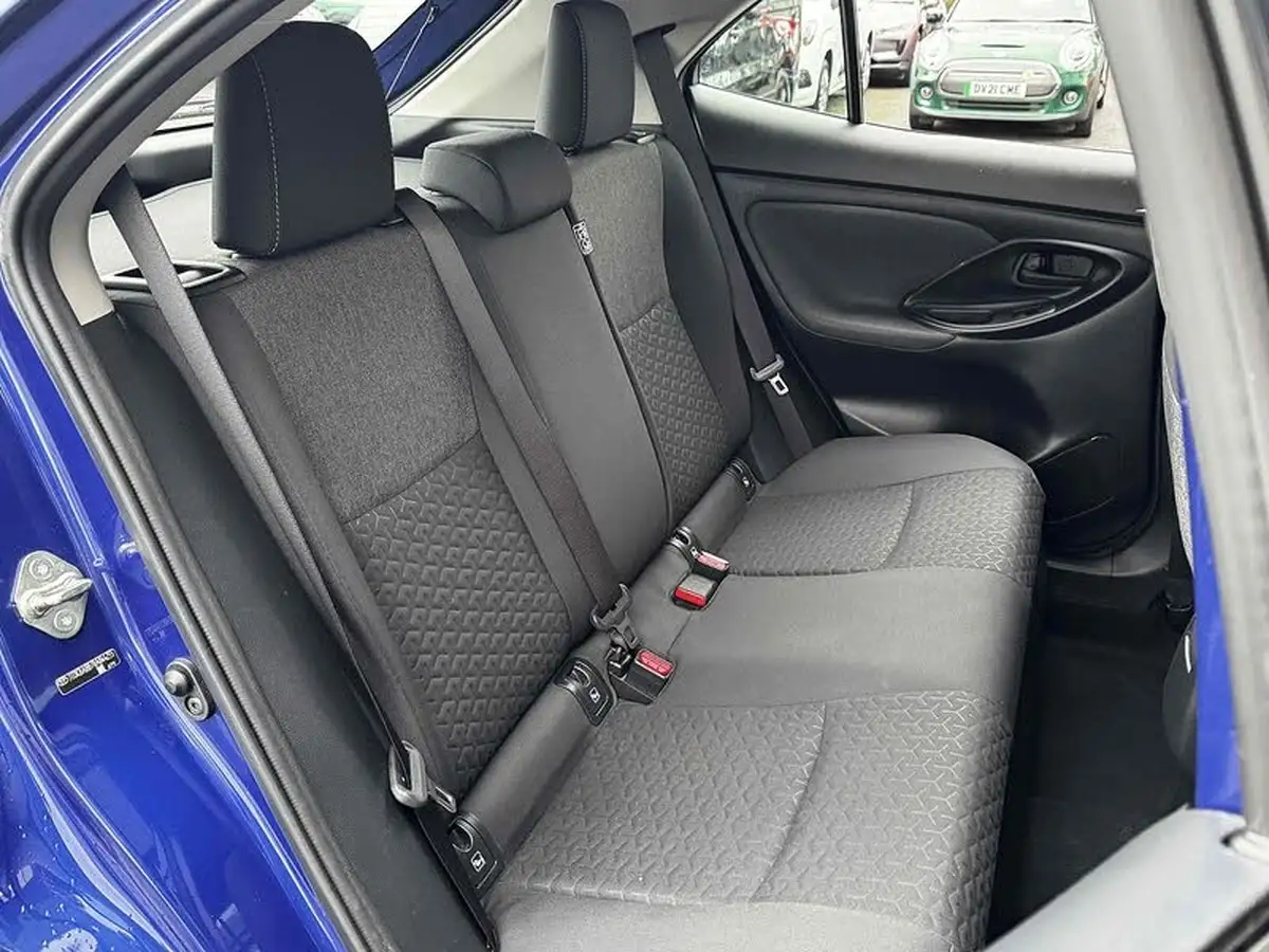 2022-toyota-yaris-cross-15-vvt-i-icon-big-29
