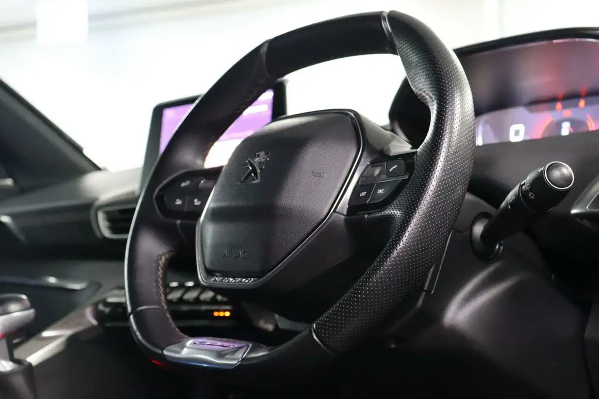 2018-peugeot-3008-suv-12-puretech-gt-line-premium-big-39