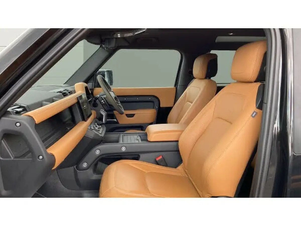2023-land-rover-90-defender-50-p525-v8-big-2