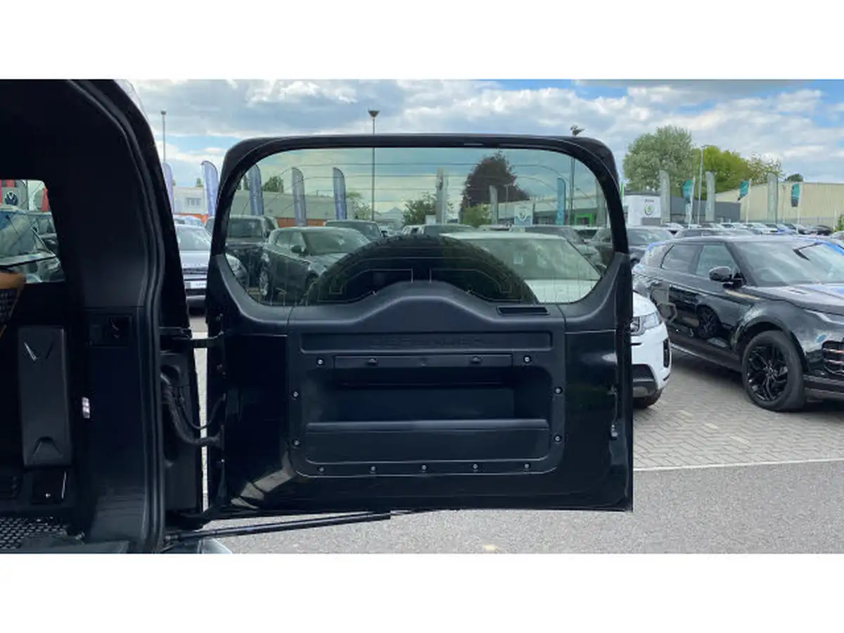 2023-land-rover-90-defender-50-p525-v8-big-26