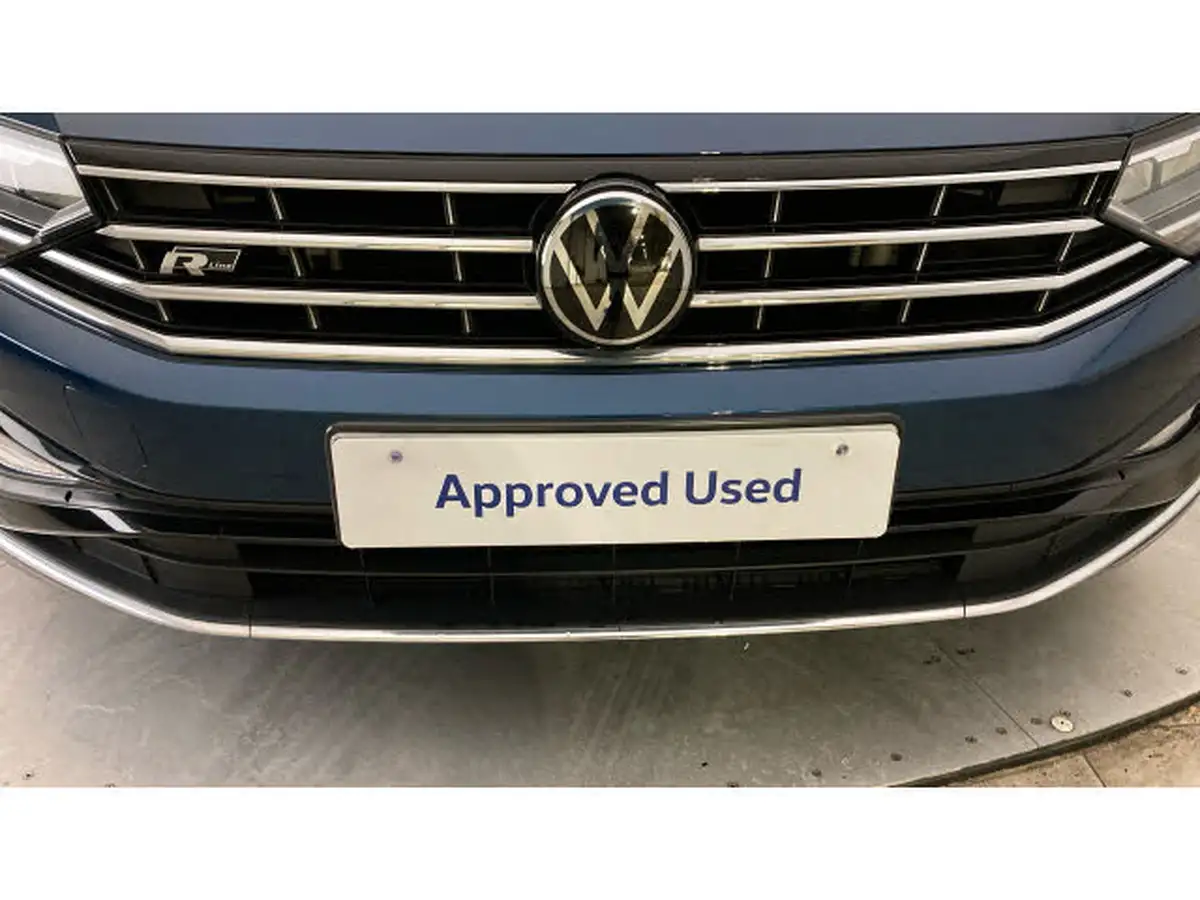 2022-volkswagen-passat-15-tsi-r-line-saloon-4d-big-44