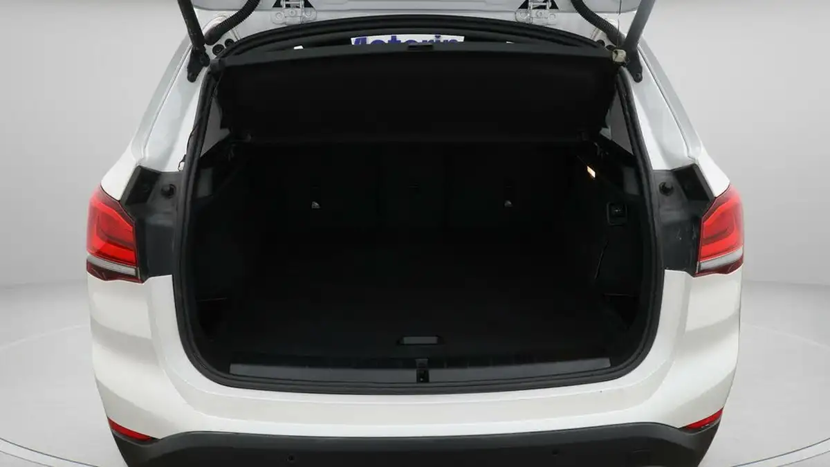 2020-bmw-x1-15-sdrive18i-se-big-17