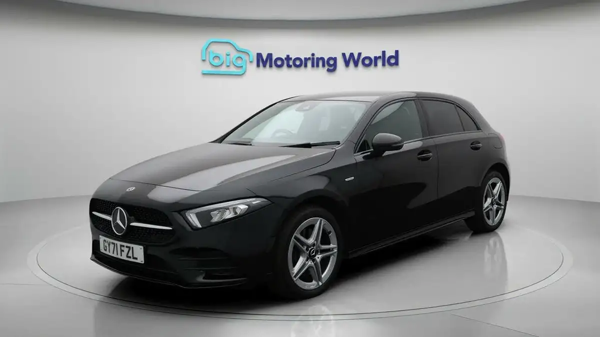 2021-mercedes-benz-a-class-13-a250e-amg-line-edition-hatchback-5d-big-3