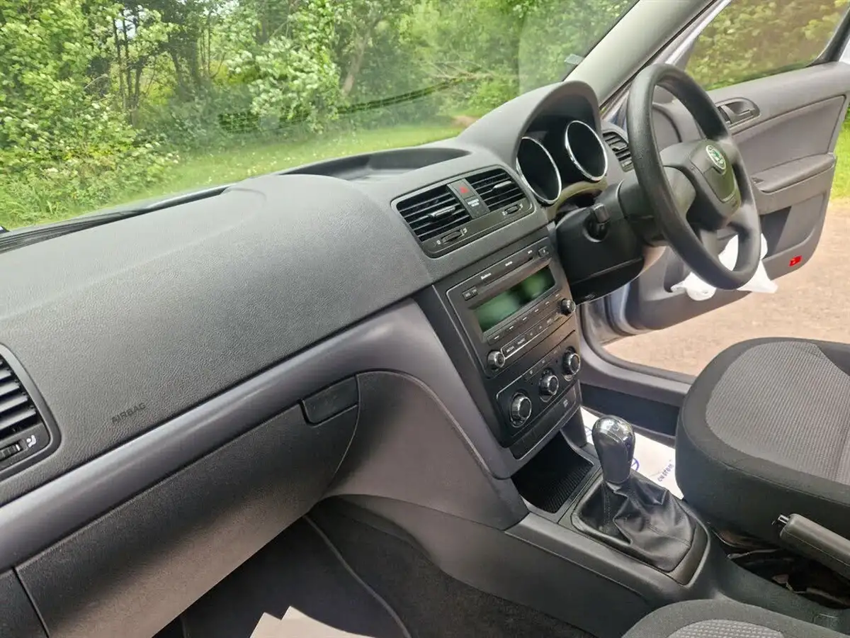 2010-skoda-yeti-12-s-big-3