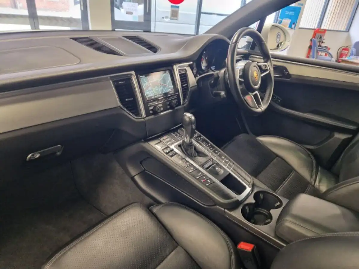 2014-porsche-macan-30td-s-big-26