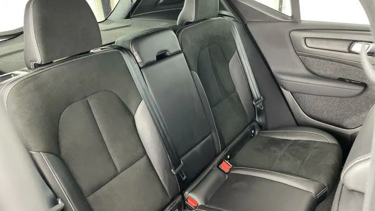 2021-volvo-xc40-15-t5-r-design-262bhp-big-21