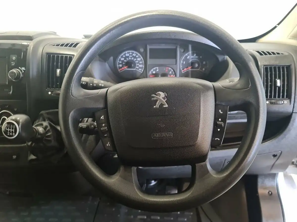 2022-peugeot-boxer-22-bluehdi-professional-335-l3-h2-panel-big-19