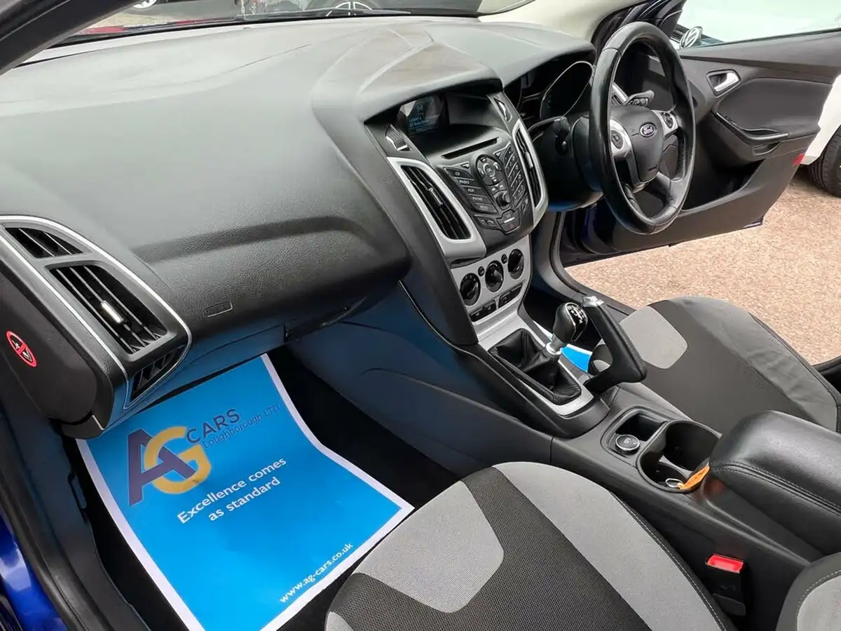 2014-ford-focus-16tdci-zetec-s-hatchback-big-35