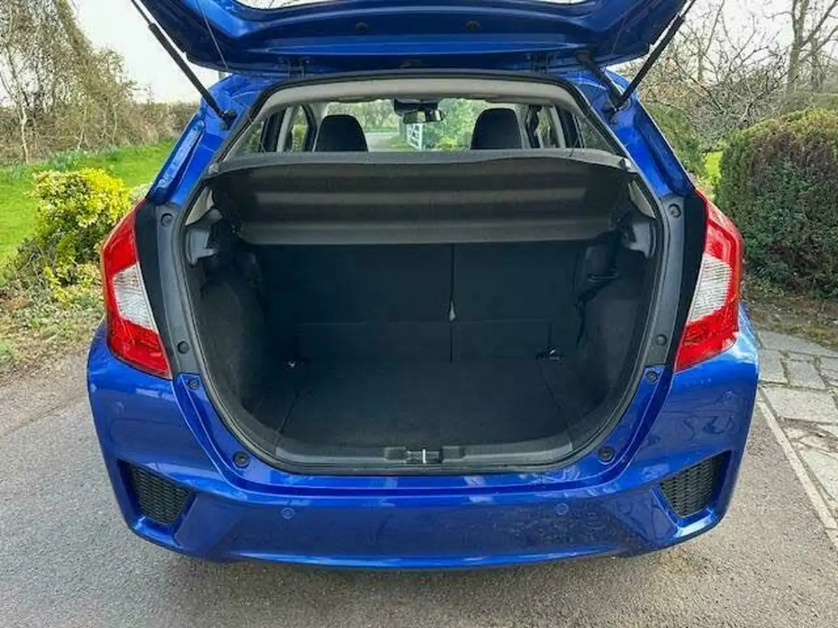 2017-honda-jazz-13-i-vtec-se-cvt-big-10