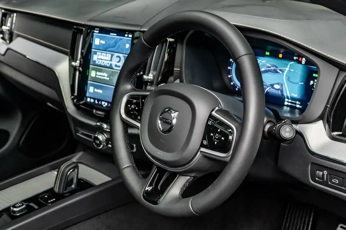 2021-volvo-xc60-20-t8-polestar-engineered-455bhp-big-27