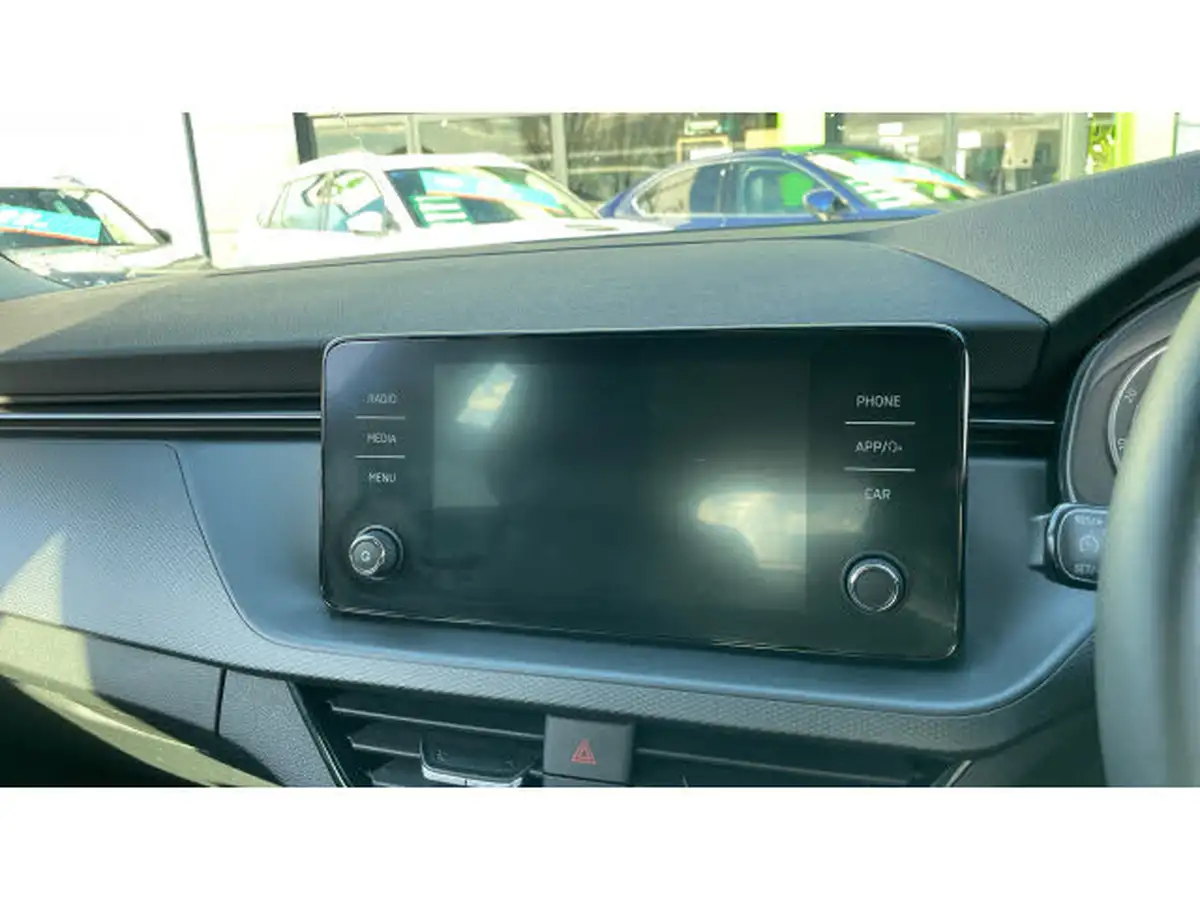 2024-skoda-scala-10-tsi-se-110ps-big-11