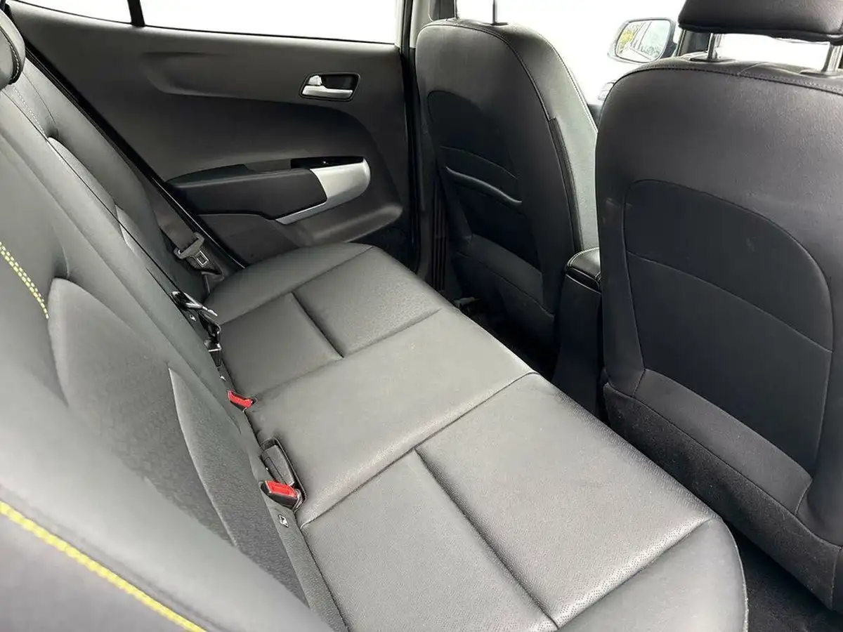 2024-kia-picanto-10-x-line-s-big-7