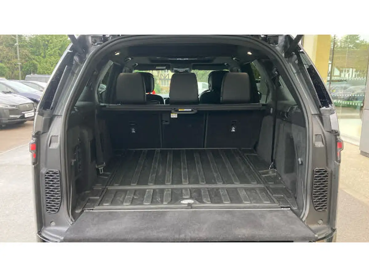 2024-land-rover-discovery-30-d350-dynamic-hse-big-9