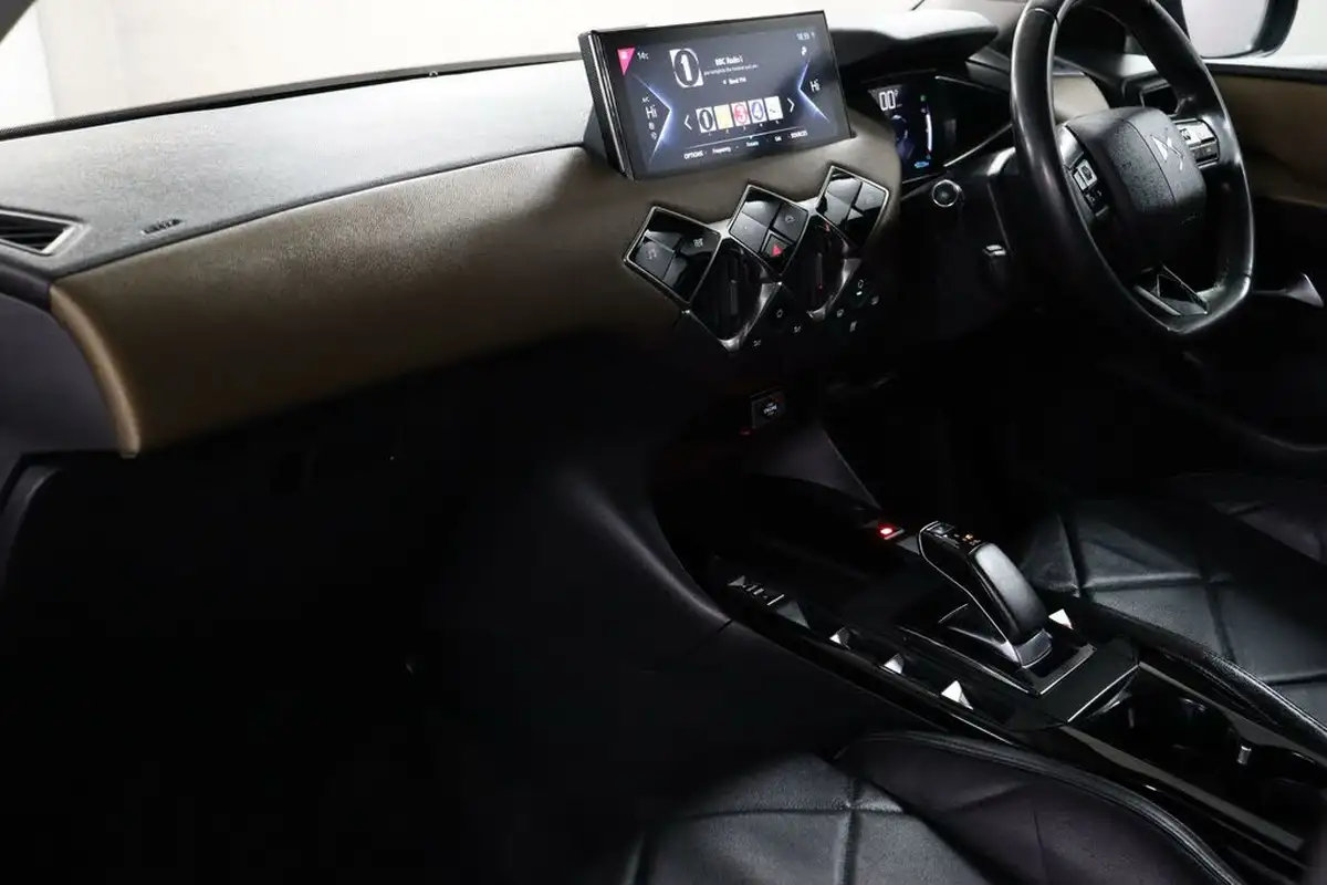 2021-ds-ds-3-crossback-e-tense-prestige-big-29
