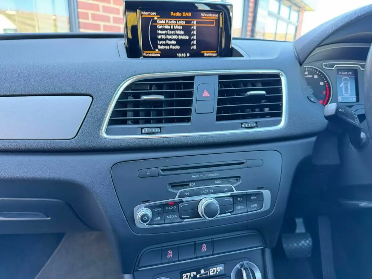 2014-audi-q3-14-se-tfsi-s-tronic-big-19