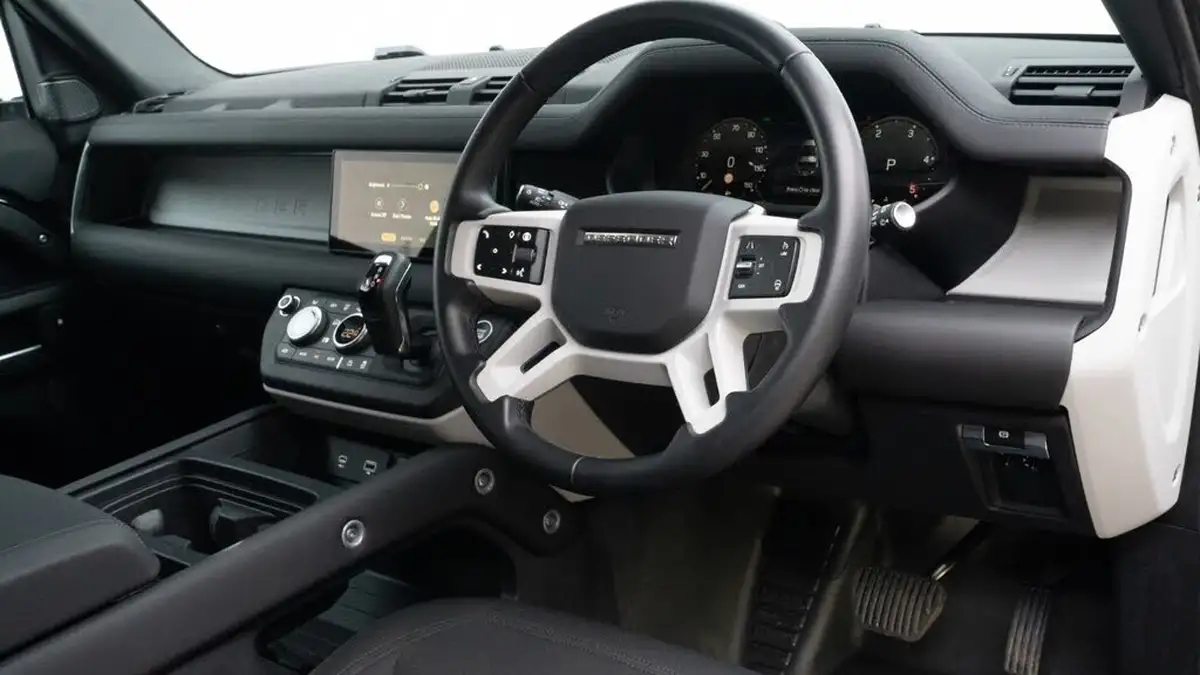 2024-land-rover-90-defender-30-d250-hard-top-standard-90-big-8