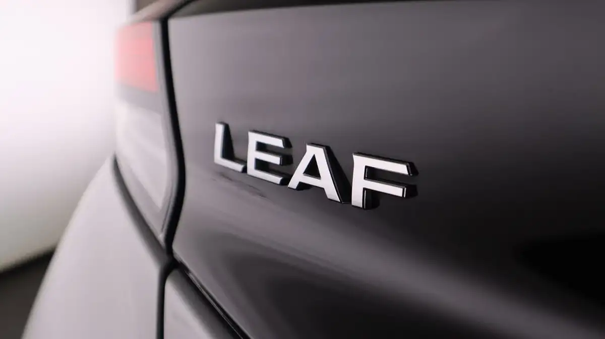 2020-nissan-leaf-e-tekna-big-22