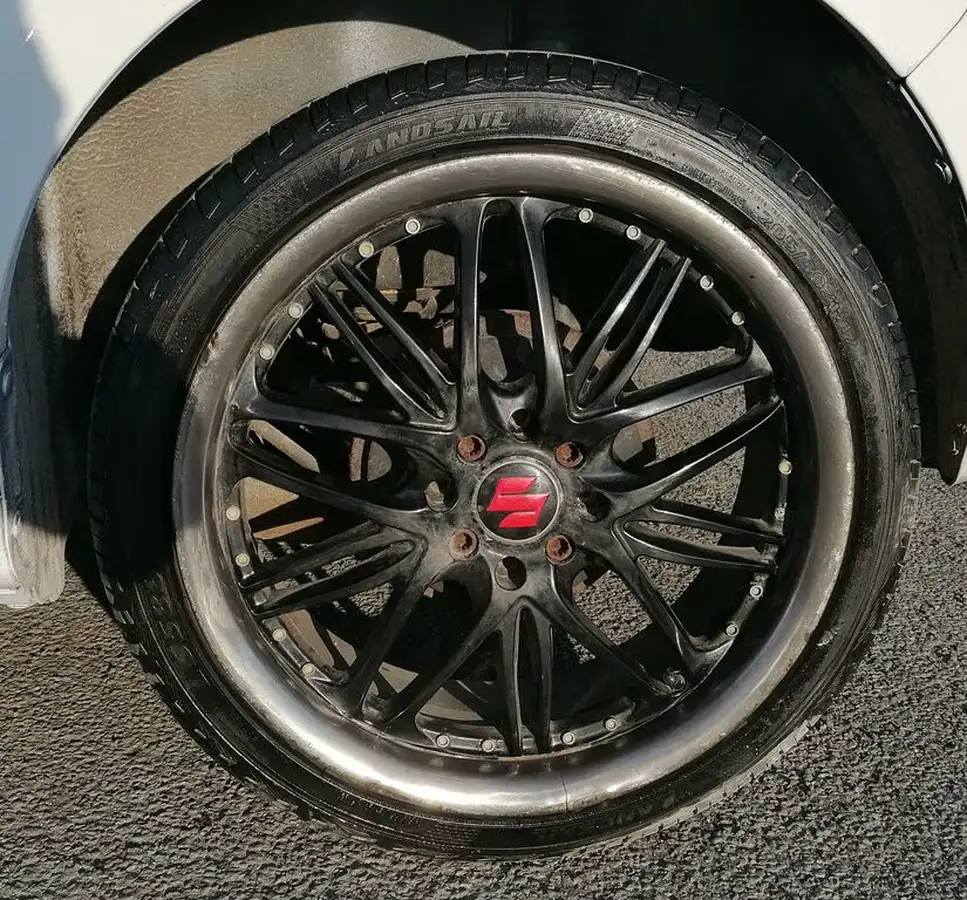 2010-suzuki-swift-13-sz3-3d-big-16