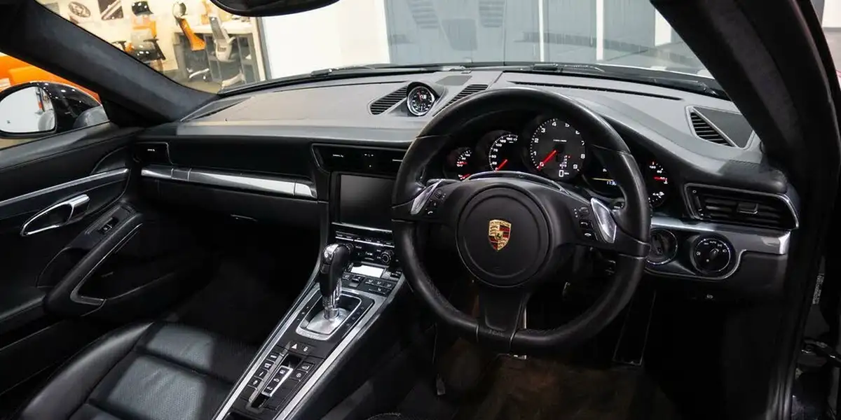2012-porsche-911-38-carrera-4-s-400bhp-awd-coupe-pdk-big-12