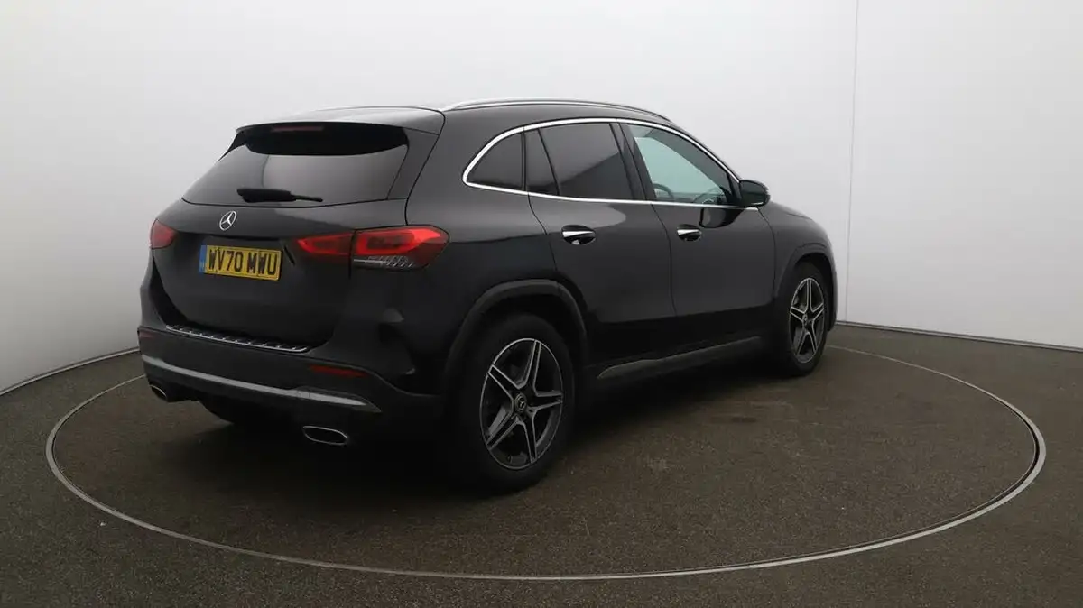 2020-mercedes-benz-gla-class-13-gla-200-amg-line-premium-big-7