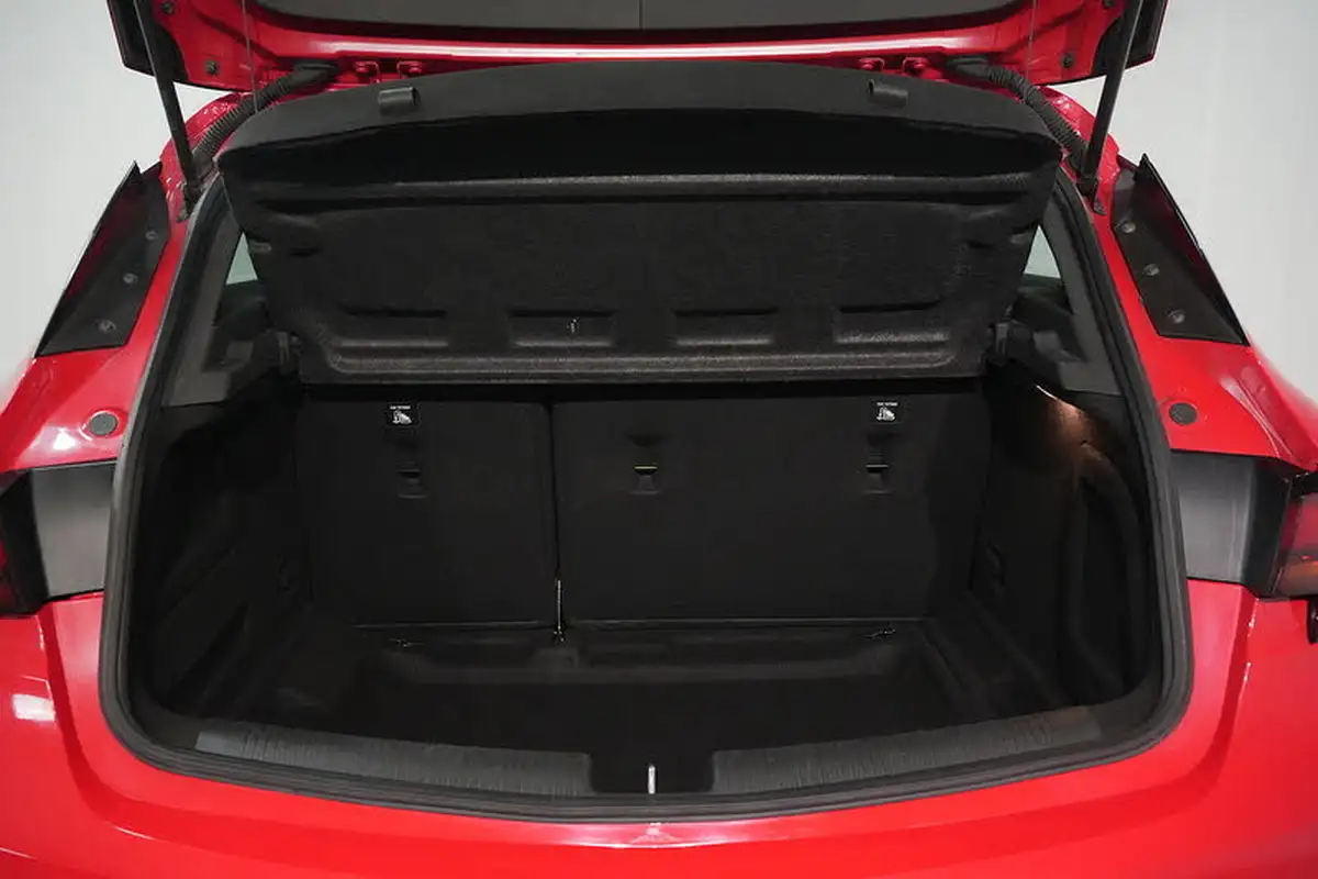 2019-vauxhall-astra-14i-16v-turbo-sri-hatchback-big-11