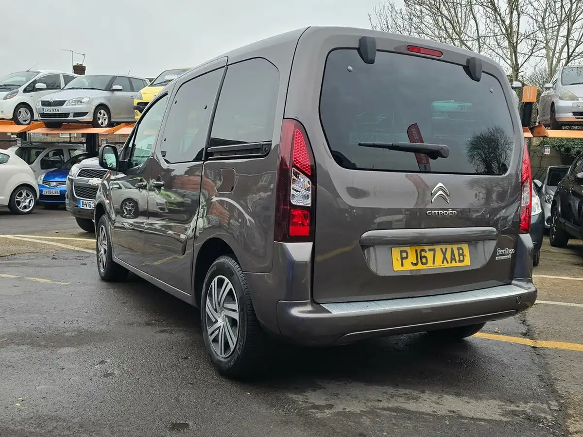 2018-citroen-berlingo-12-puretech-multispace-feel-big-4