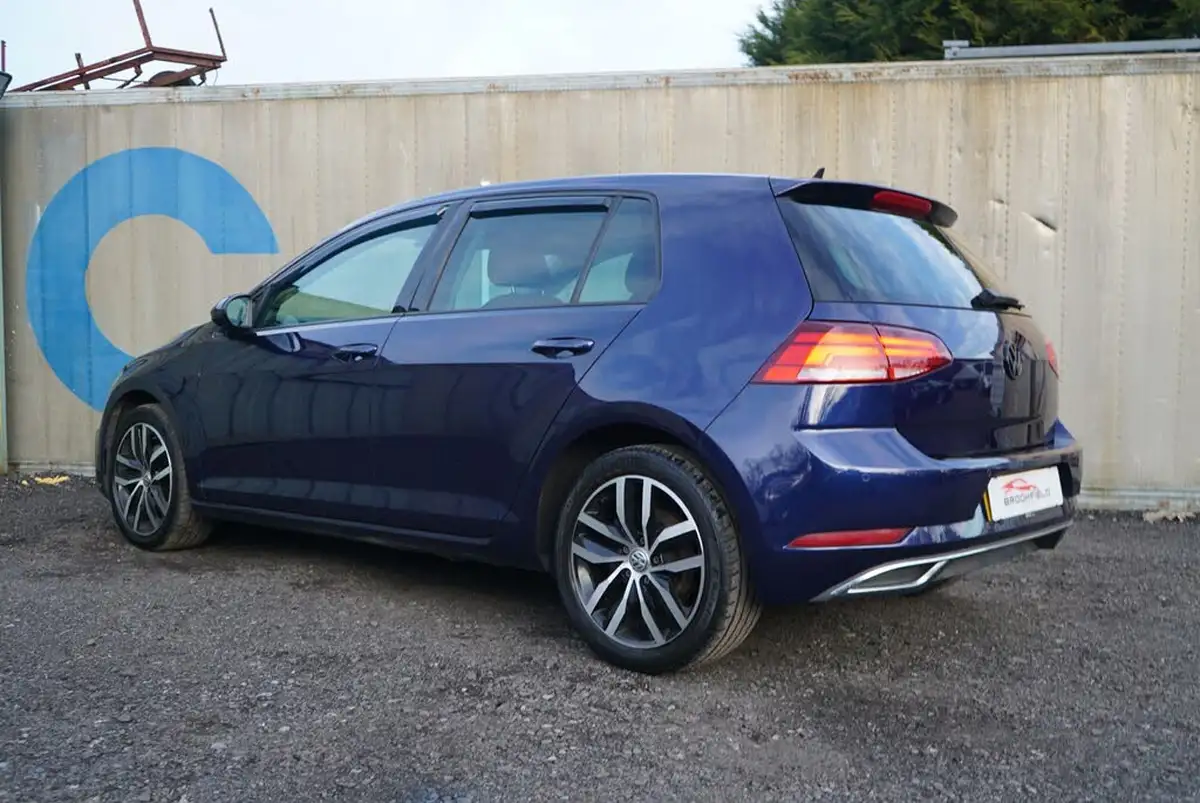 2017-volkswagen-golf-16tdi-gt-ss-hatchback-5d-big-13