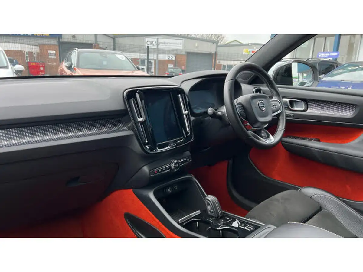 2018-volvo-xc40-20td-d4-first-edition-big-8