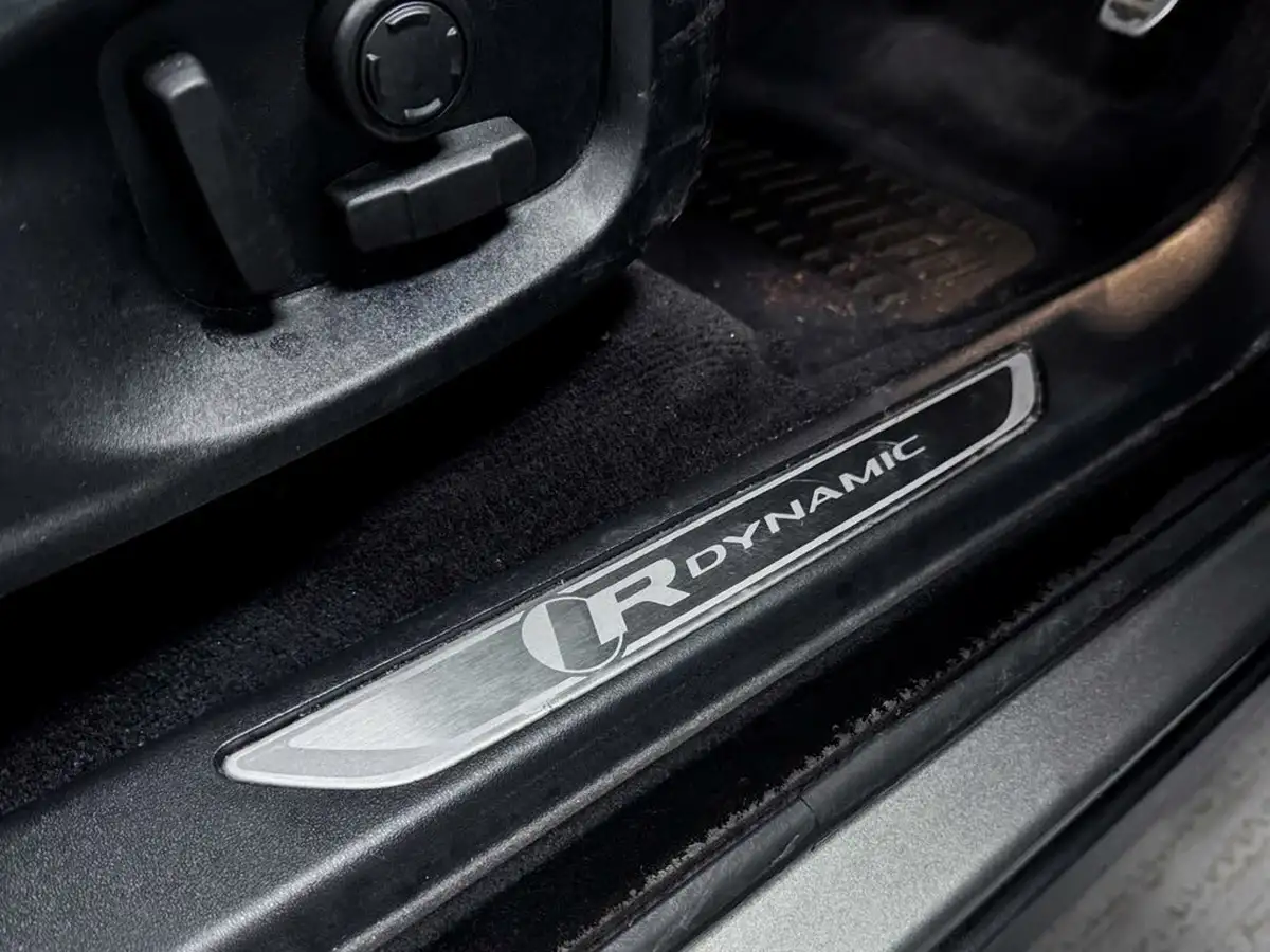 2019-jaguar-e-pace-20-i4d-r-dynamic-se-180ps-awd-auto-big-27