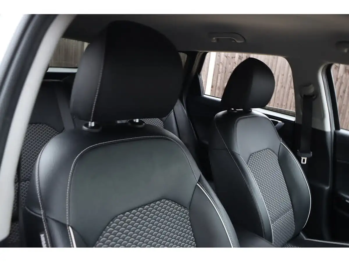 2021-kia-ceed-15-t-gdi-3-sportswagon-big-24