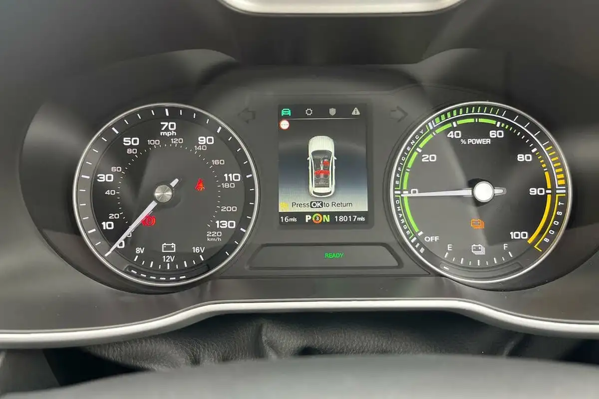 2020-mg-zs-suv-e-excite-ev-big-24