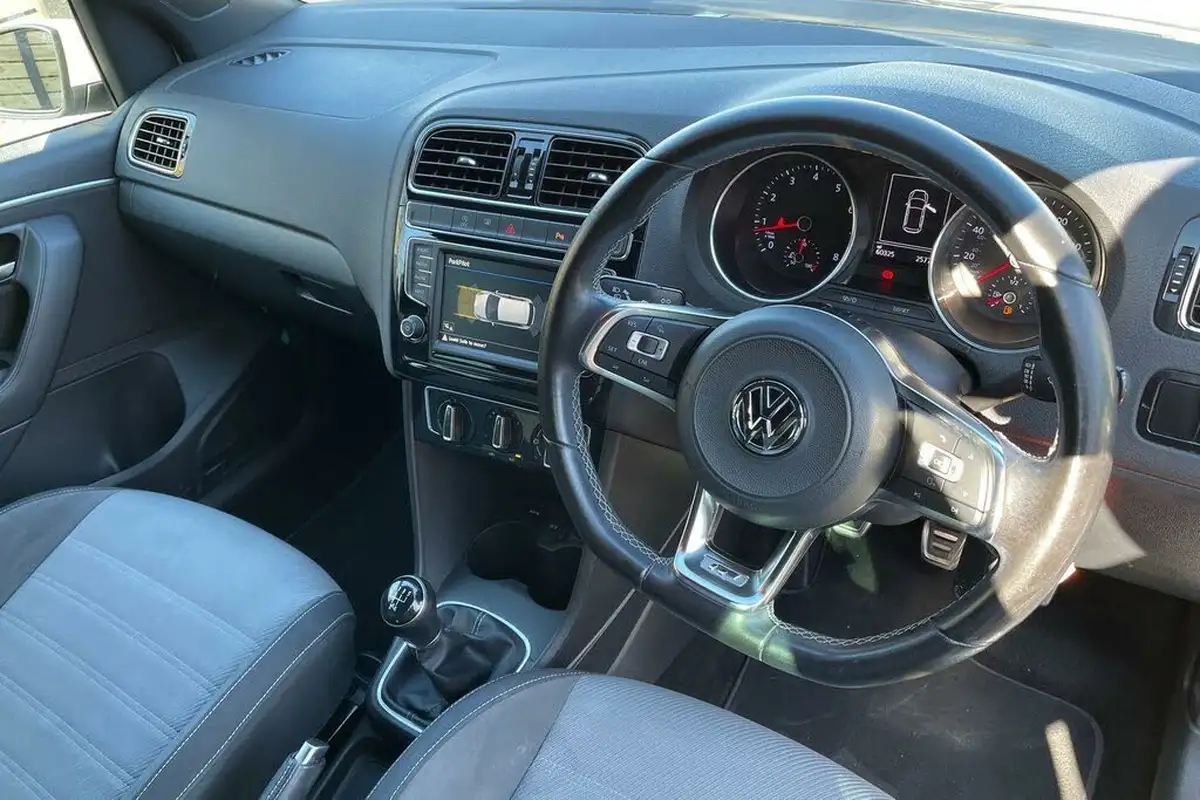 2017-volkswagen-polo-12-tsi-r-line-ss-5d-big-24