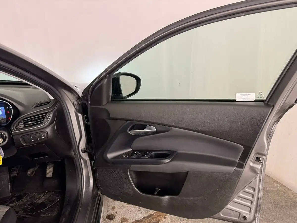 2021-fiat-tipo-10-cross-big-17