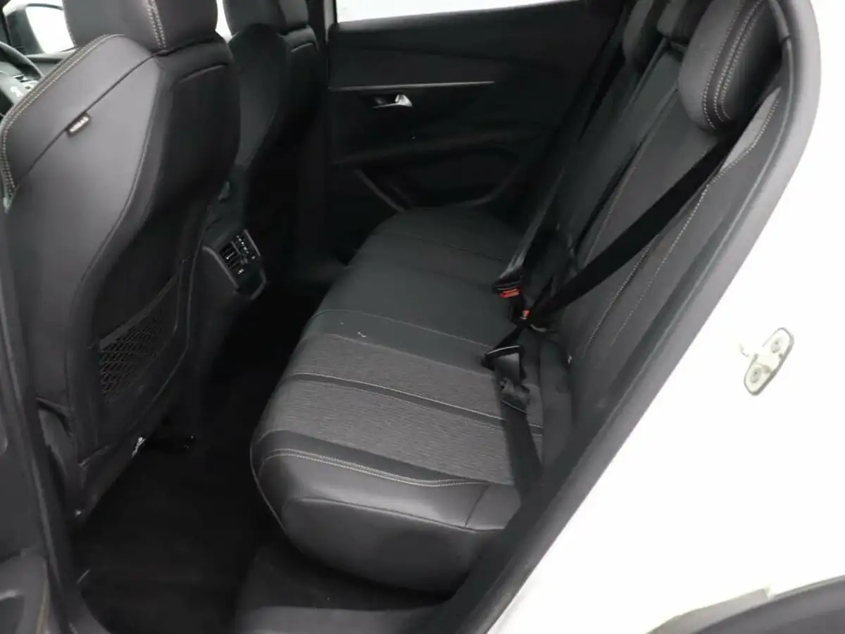 2018-peugeot-3008-suv-16-thp-gt-line-big-9